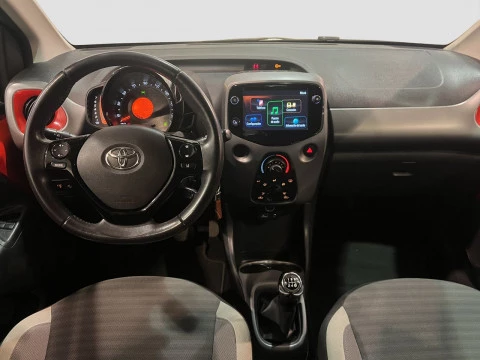 Toyota Aygo 5p 70 x-play