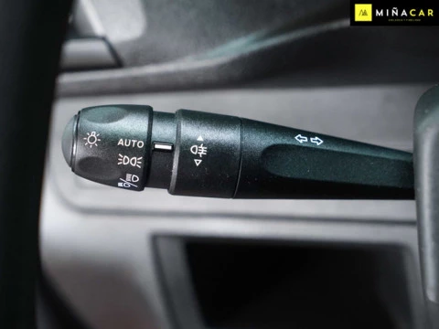 Peugeot Expert Combi Long BlueHDi 180 SS EAT8