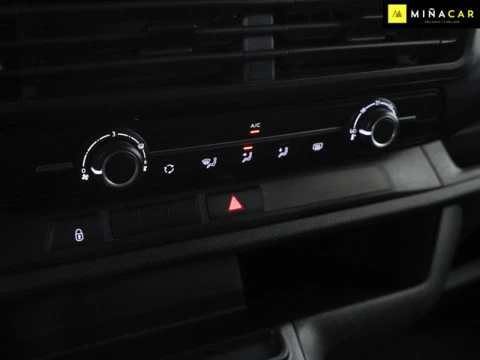 Peugeot Expert Combi Long BlueHDi 180 SS EAT8