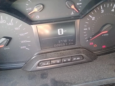 Peugeot Partner Standard 600kg BlueHDi 73kW