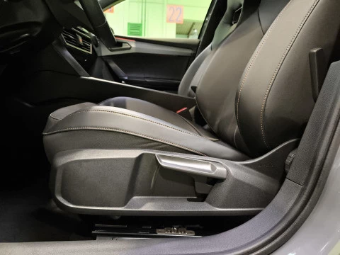 Cupra León 2.0 TSI VZ DSG 221 kW (300 CV)