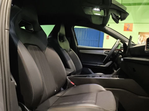 Cupra León 2.0 TSI VZ DSG 221 kW (300 CV)