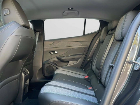 Peugeot 408 408 Allure Puretech 130 EAT8