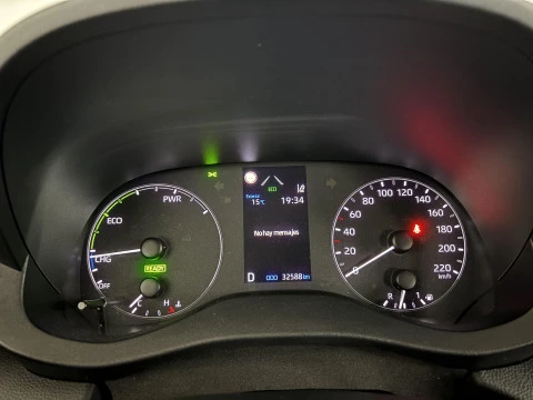 Toyota Yaris 1.5 120H Business Plus