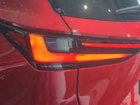 Lexus NX 450h+ Premium+ 4WD
