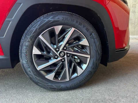 Hyundai Tucson 1.6D 100kW (136CV) 48V DCT Tecno Sky