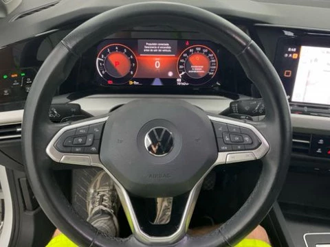 Volkswagen Golf Life 1.0 eTSI 81kW (110CV) DSG