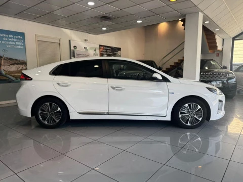 Hyundai IONIQ 1.6 GDi PHEV tecno DT 105CV