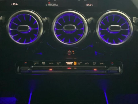 Mercedes-Benz GLA 200 D