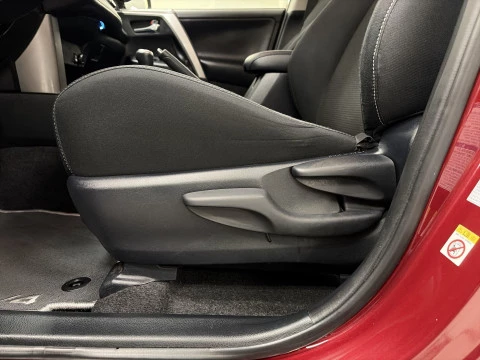 Toyota Rav4 2.5l hybrid Advance 4WD 145 kW (197 CV)