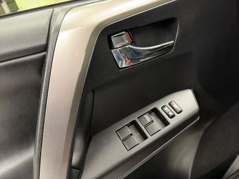 Toyota Rav4 2.5l hybrid Advance 4WD 145 kW (197 CV)