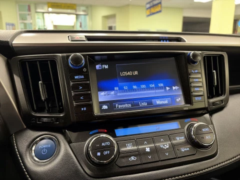 Toyota Rav4 2.5l hybrid Advance 4WD 145 kW (197 CV)