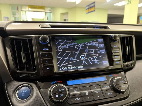 Toyota Rav4 2.5l hybrid Advance 4WD 145 kW (197 CV)