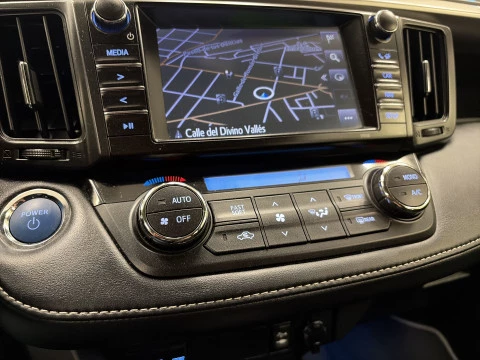 Toyota Rav4 2.5l hybrid Advance 4WD 145 kW (197 CV)