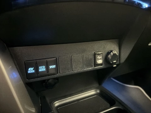 Toyota Rav4 2.5l hybrid Advance 4WD 145 kW (197 CV)