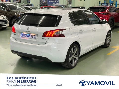 Peugeot 308 PureTech 130 Allure EAT6 96 kW (130 CV)