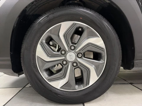 Hyundai Kona 1.6 GDI HEV Maxx DCT 104 kW (141 CV)