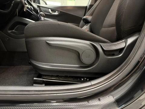 Hyundai Kona 1.6 GDI HEV Maxx DCT 104 kW (141 CV)