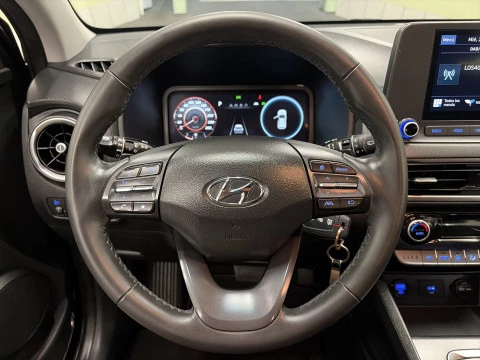 Hyundai Kona 1.6 GDI HEV Maxx DCT 104 kW (141 CV)