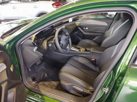 Peugeot 308 1.2 PURETECH 130 EAT8 ALLURE 5P