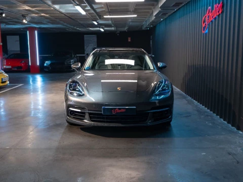 Porsche Panamera 4 E-Hybrid