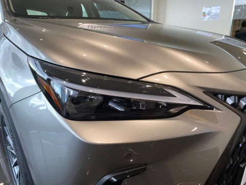 Lexus NX 350h Premium 2WD