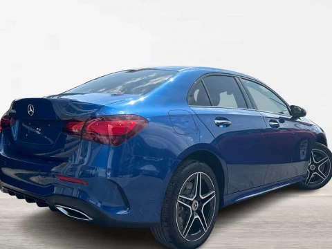 Mercedes-Benz Clase A 250 e con tecnología híbrida EQ Sedán