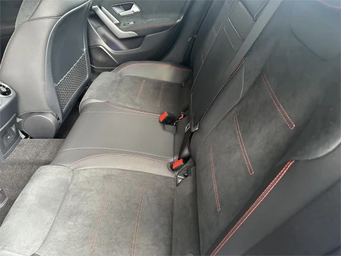 Mercedes-Benz Clase A 250 e con tecnología híbrida EQ Sedán