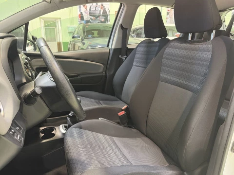 Toyota Yaris 100 Active 73 kW (99 CV)