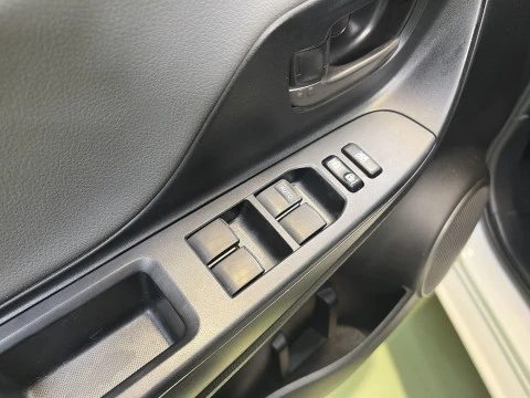Toyota Yaris 100 Active 73 kW (99 CV)