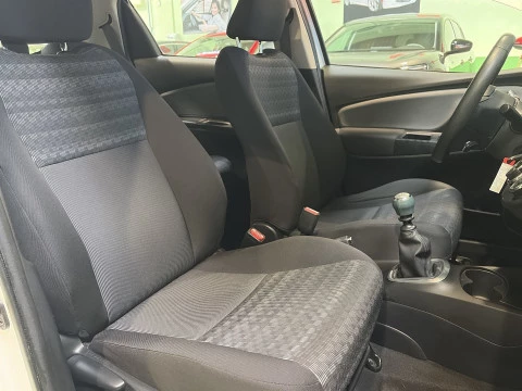 Toyota Yaris 100 Active 73 kW (99 CV)