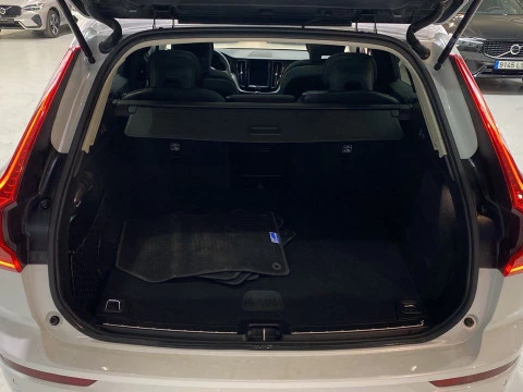 Volvo XC60 2.0 B4 D MOMENTUM AUTO 5P