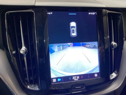 Volvo XC60 2.0 B4 D MOMENTUM AUTO 5P