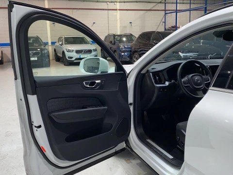 Volvo XC60 2.0 B4 D MOMENTUM AUTO 5P