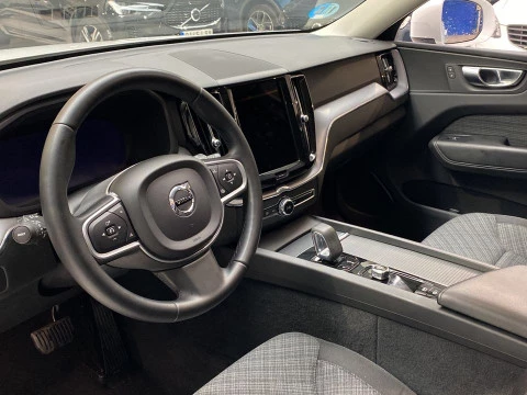 Volvo XC60 2.0 B4 D MOMENTUM AUTO 5P