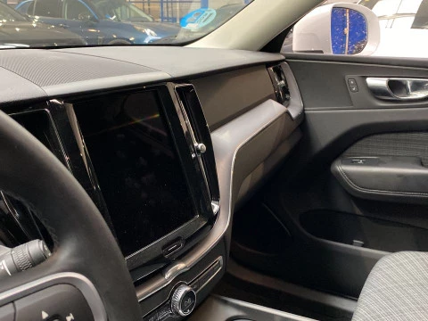 Volvo XC60 2.0 B4 D MOMENTUM AUTO 5P