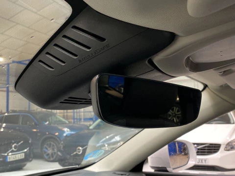 Volvo XC60 2.0 B4 D MOMENTUM AUTO 5P