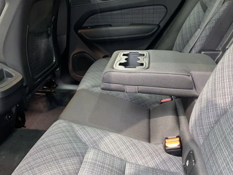 Volvo XC60 2.0 B4 D MOMENTUM AUTO 5P