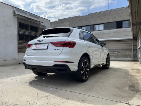 Audi Q3 BLACK LINE 2.0 35 TDI S TRONIC 150CV 5P