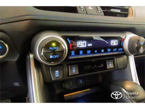 Toyota Rav4 2.5l 220H Style