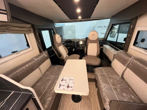 MCLOUIS NEVIS NEVIS 881