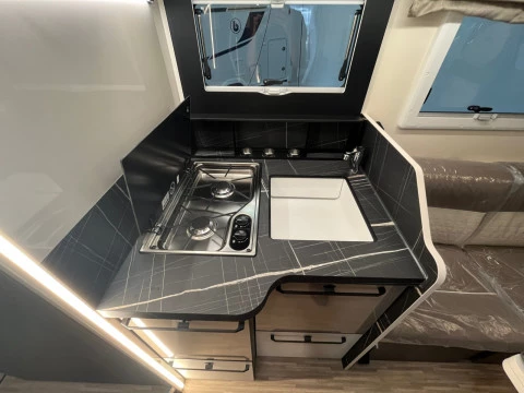 MCLOUIS NEVIS NEVIS 881