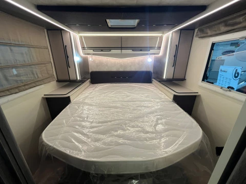 MCLOUIS NEVIS NEVIS 881