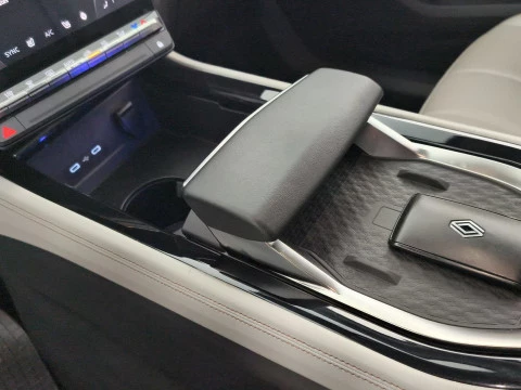 Renault Espace Iconic E-Tech full hybrid 146kW