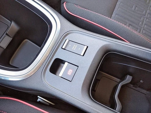 Fiat 600 600e RED 54kwh 115kw (156cv)