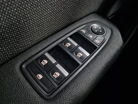 Renault Captur techno Eco-G 100cv (74 kW)