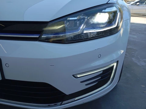 Volkswagen Golf e-Golf ePower 100 kW (136CV)