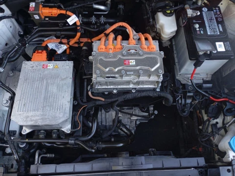 Volkswagen Golf e-Golf ePower 100 kW (136CV)