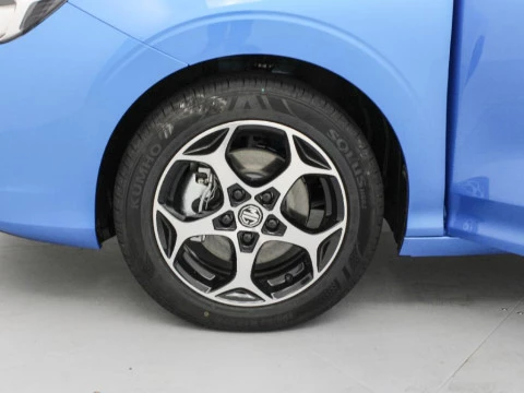 MG3 1.5 HEV LUXURY MY25 195 5P