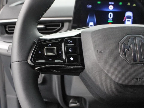 MG3 1.5 HEV LUXURY MY25 195 5P